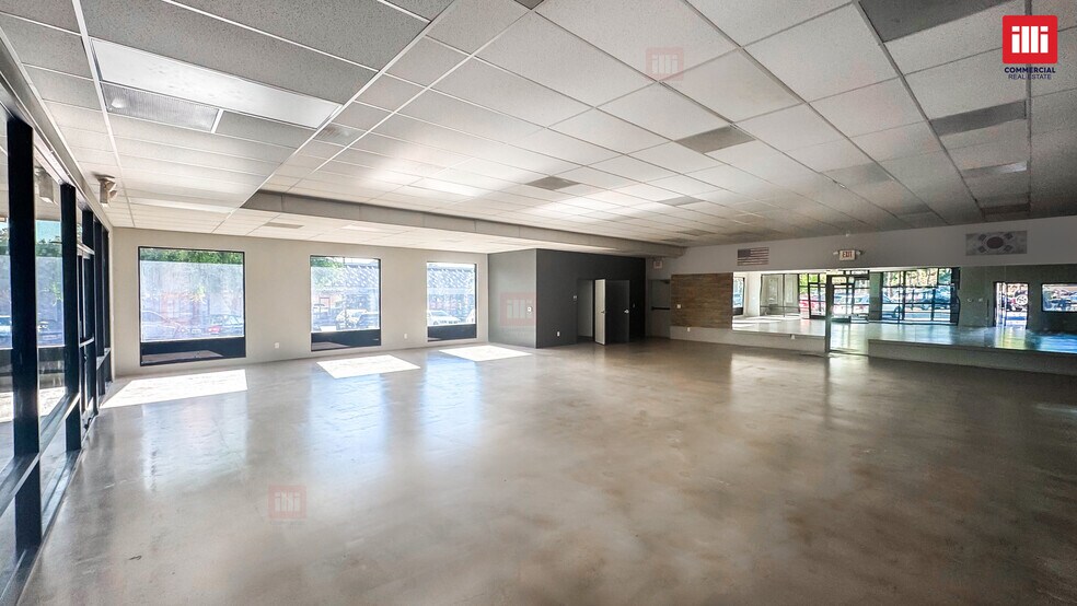 More Photos Of 650-728 N Moorpark Rd, Thousand Oaks Unknown For Lease