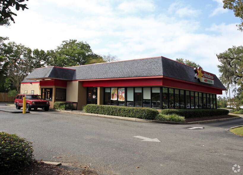 Primary Photo Of 2563 Ashley River Rd, Charleston Fast Food For Sale