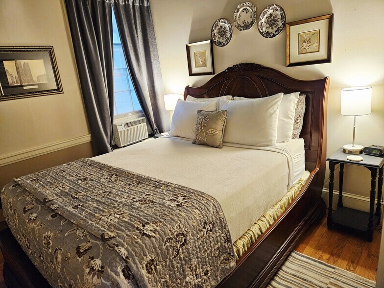 More Photos Of 91 South St, Gorham Hospitality For Sale