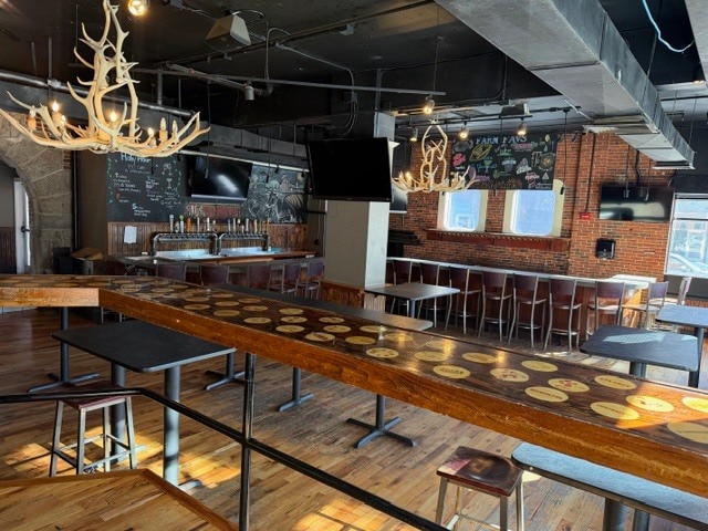 More Photos Of 1173-1181 Elm St, Manchester Multifamily For Lease