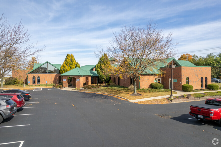 Primary Photo Of 3611 Socialville Foster Rd, Mason Medical For Lease