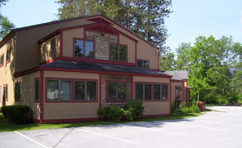 More Photos Of 129 Lincoln Ave, Manchester Center Office Residential For Lease