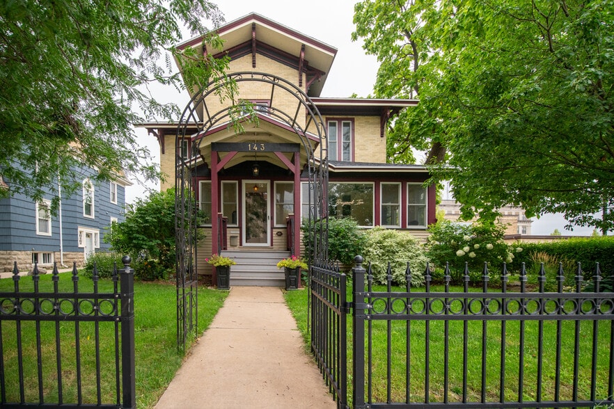 More Photos Of 143 Church Ave, Oshkosh Hospitality For Sale