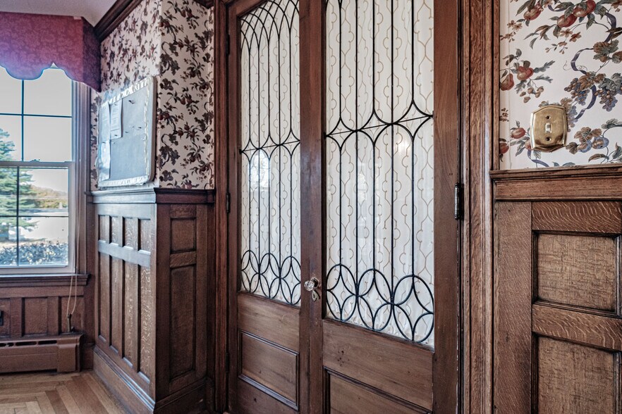 More Photos Of 257 South St, Biddeford Specialty For Sale