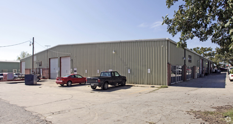 Primary Photo Of 440-460 N Rockwell Ave, Oklahoma City Light Manufacturing For Lease