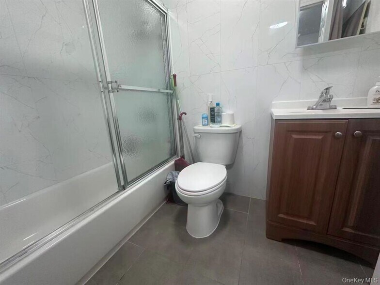 More Photos Of 102-03 Jamaica Ave, Richmond Hill Multifamily For Sale