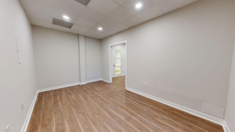 More Photos Of 130 N Gross Rd, Kingsland Medical For Sale