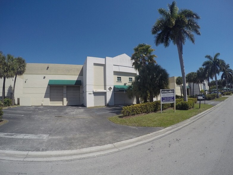 More Photos Of 10505 NW 29th Ter, Miami Warehouse For Lease