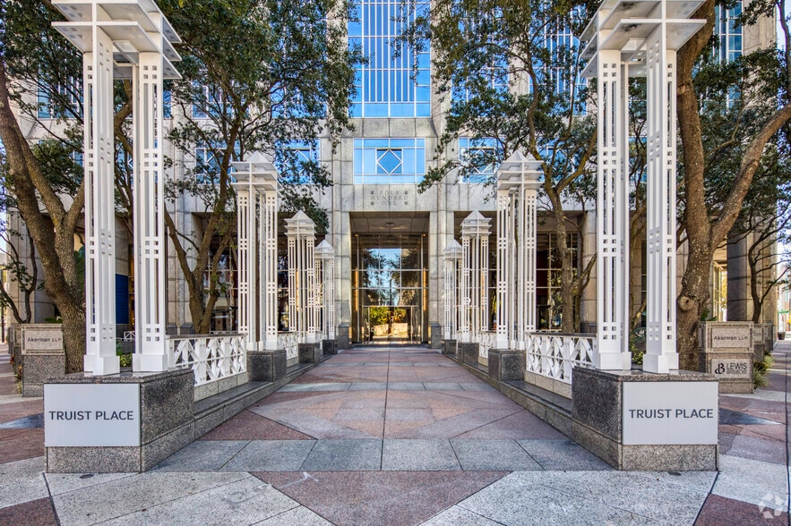 More Photos Of 401 E Jackson St, Tampa Office For Lease