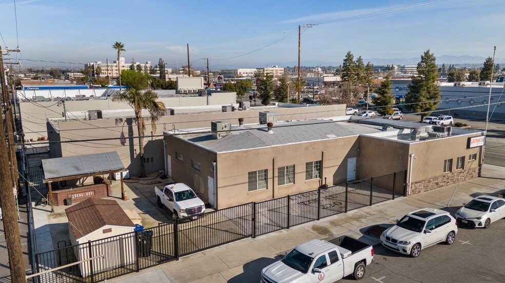 More Photos Of 2201 H St, Bakersfield Office For Sale