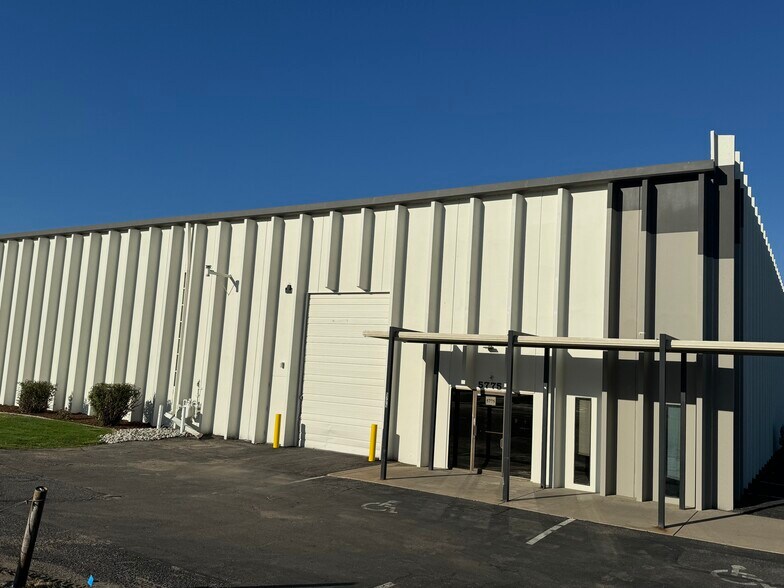 More Photos Of 5775 Monaco St, Commerce City Manufacturing For Lease