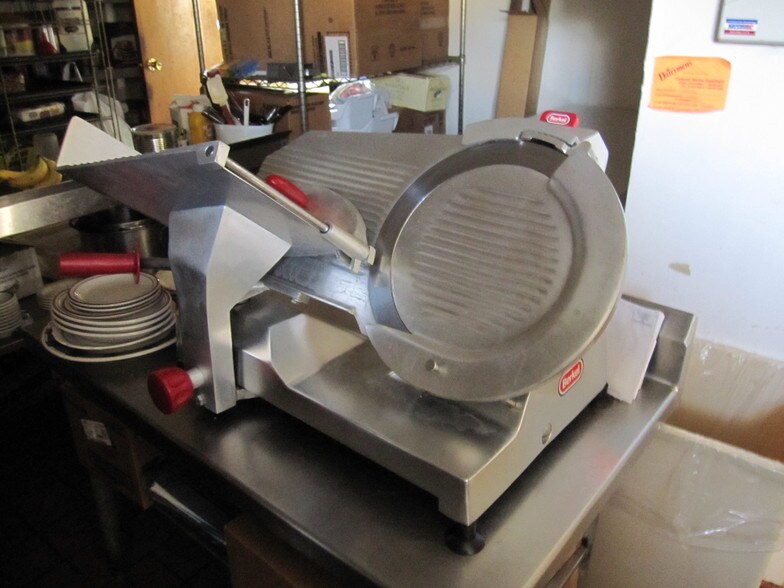 More Photos Of 413 Bank St, Lodi Restaurant For Sale