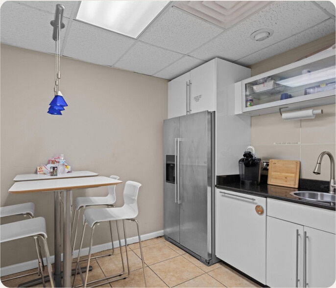 More Photos Of 110 Litho Way, Durham Service For Lease