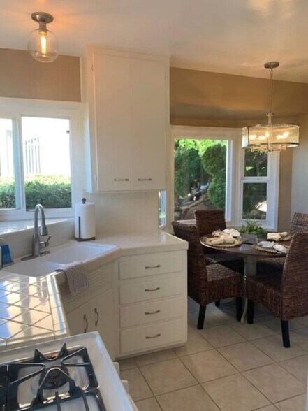 More Photos Of 1558 Ebers St, San Diego Apartments For Sale