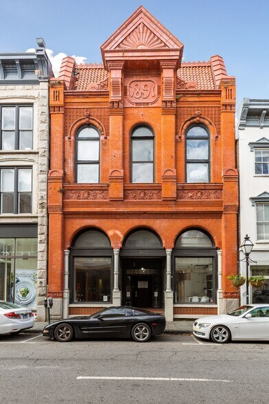 Primary Photo Of 363 King St, Charleston Storefront Retail Residential For Lease