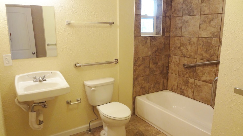 More Photos Of 110 El Paso Blvd, Manitou Springs Apartments For Sale