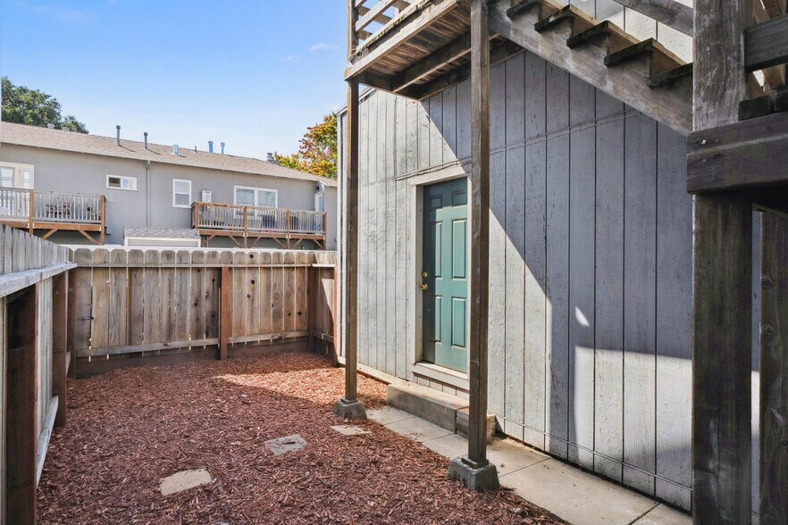 More Photos Of 309 63rd St, Oakland Apartments For Sale
