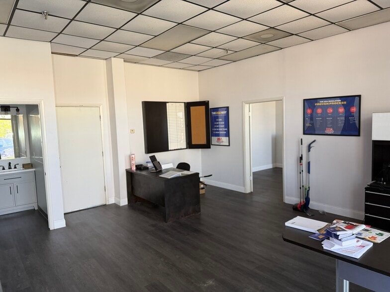 More Photos Of 12880 Automobile Blvd, Clearwater Manufacturing For Lease