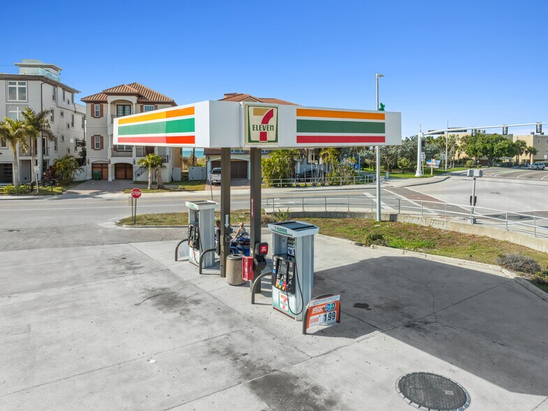 More Photos Of 9695 Gulf Blvd, Treasure Island Service Station For Sale