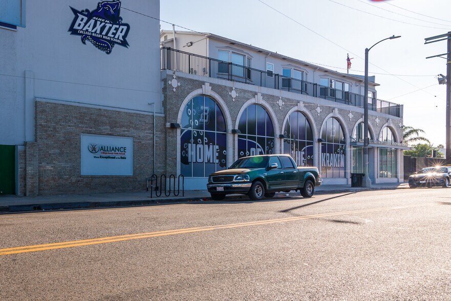 More Photos Of 461 W 9th St, San Pedro Schools For Lease