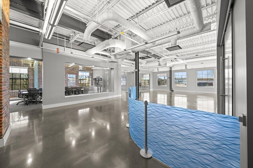 More Photos Of 2099 Thunderhead Rd, Knoxville Loft Creative Space For Sale