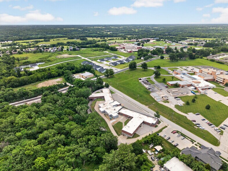 More Photos Of 106 Hospital Dr, Smithville Assisted Living For Sale