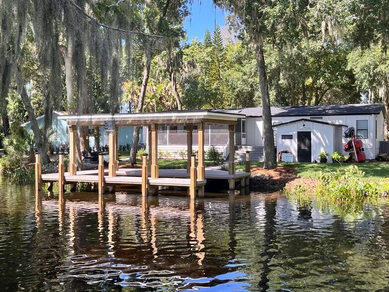 More Photos Of 1050 Forest Dr, Tavares Multifamily For Sale