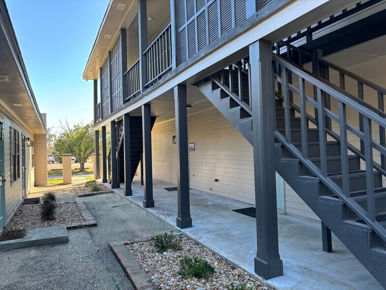 More Photos Of , Baton Rouge Office For Sale