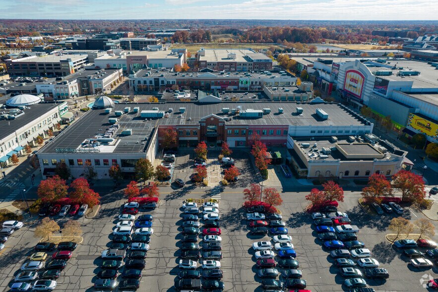 More Photos Of 4100 Regent St, Columbus Storefront Retail Office For Lease