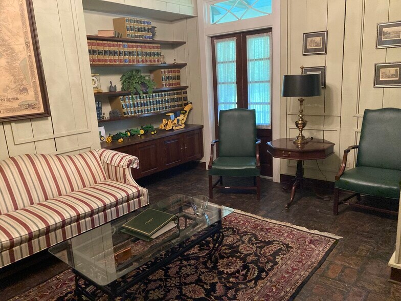 More Photos Of 5047 Highway 1, Napoleonville Office For Sale