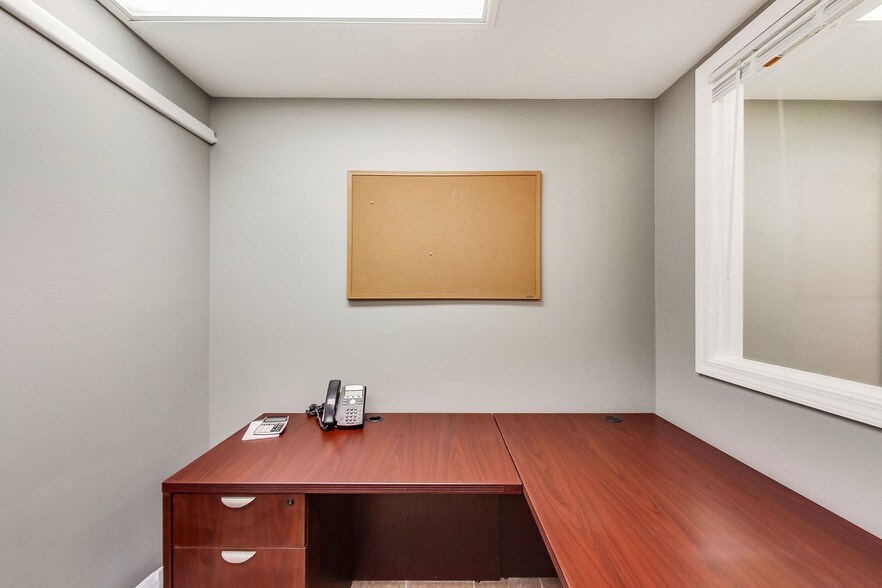 More Photos Of 2636 N Lincoln Ave, Chicago Apartments For Lease