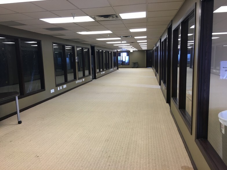 More Photos Of 1333 E 9400 S, Sandy Office For Lease