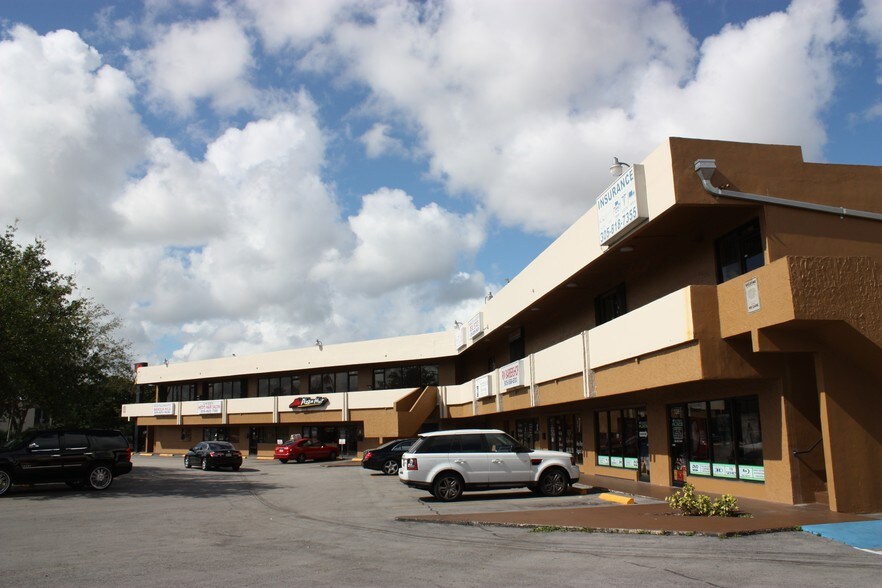 More Photos Of 1665 W 68th St, Hialeah Unknown For Lease