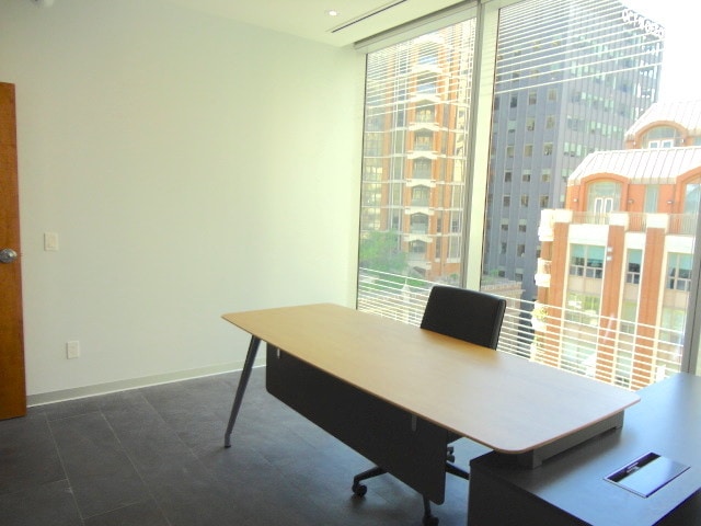 More Photos Of 7 St. Thomas St, Toronto Medical For Sale