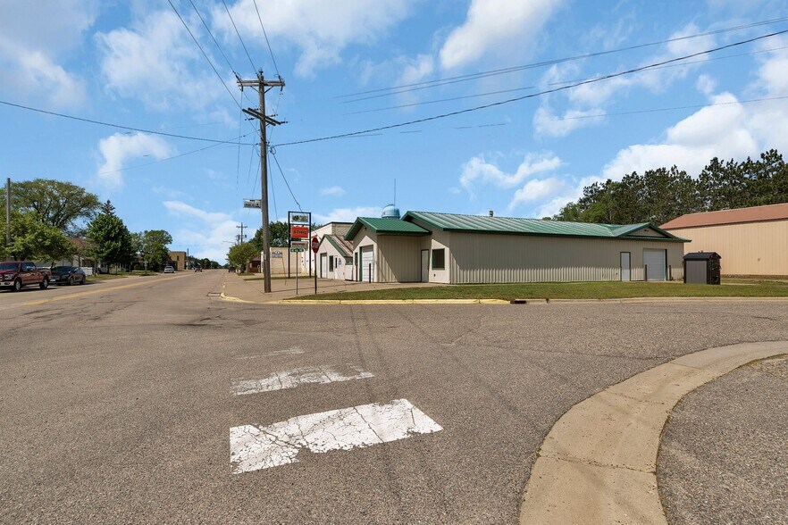 More Photos Of 245 E Main St, Rice Freestanding For Sale