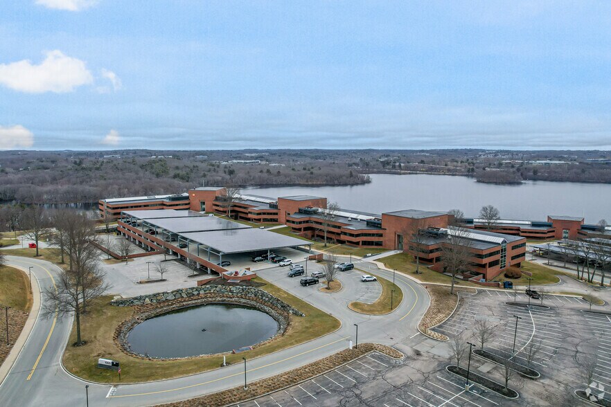 More Photos Of 1000 Winter St, Waltham Office For Lease
