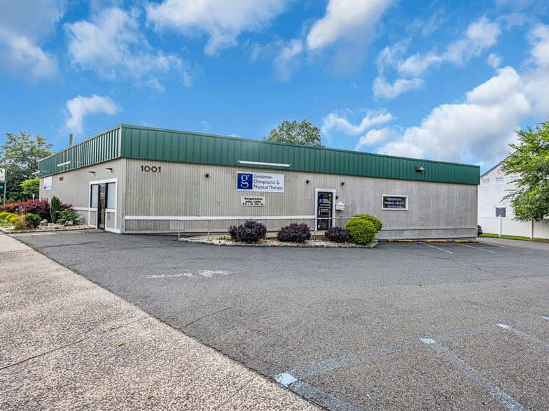 Primary Photo Of 1001 Raritan Ave, Highland Park Medical For Sale