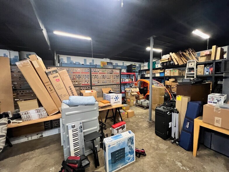 More Photos Of 615 S 27th St, Saint Petersburg Warehouse For Lease