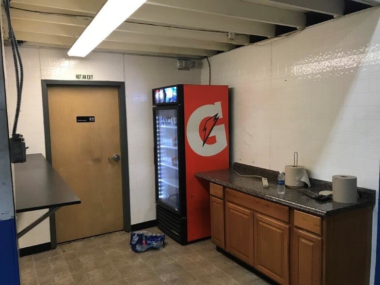 More Photos Of 30 Pocono Rd, Brookfield Warehouse For Sale