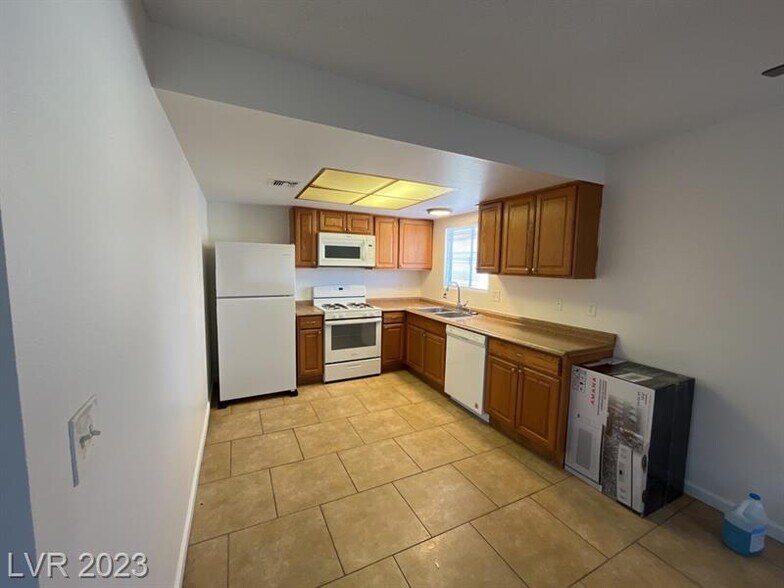 More Photos Of 2916 Karen Ave, Las Vegas Apartments For Sale