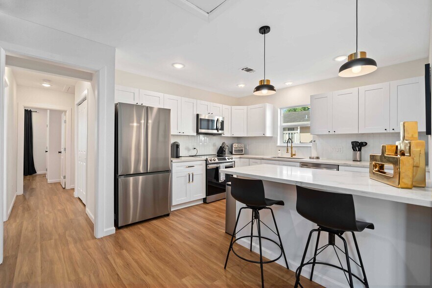 More Photos Of 2806 Rosewood St, Houston Multifamily For Sale