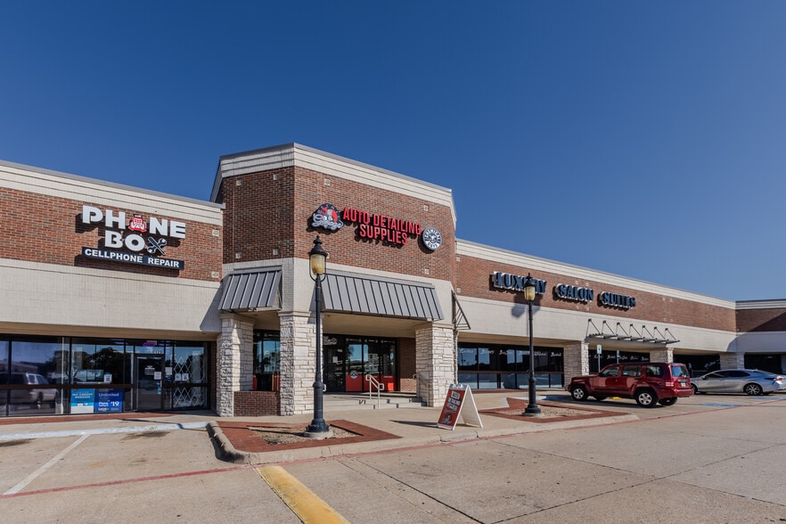 More Photos Of 2810 E Trinity Mills Rd, Carrollton Unknown For Lease