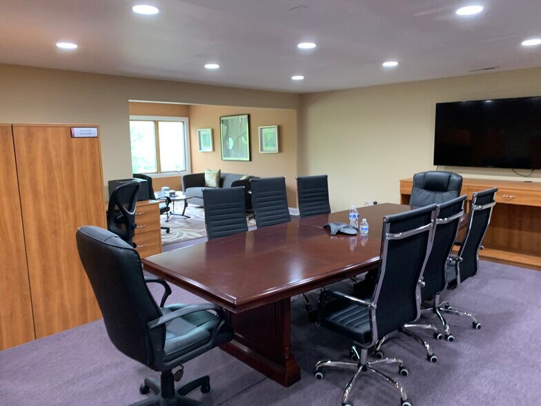 More Photos Of 3554 Hulmeville Rd, Bensalem Office For Sale