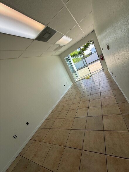 More Photos Of 227 SW 3rd Ave, Cape Coral Warehouse For Sale