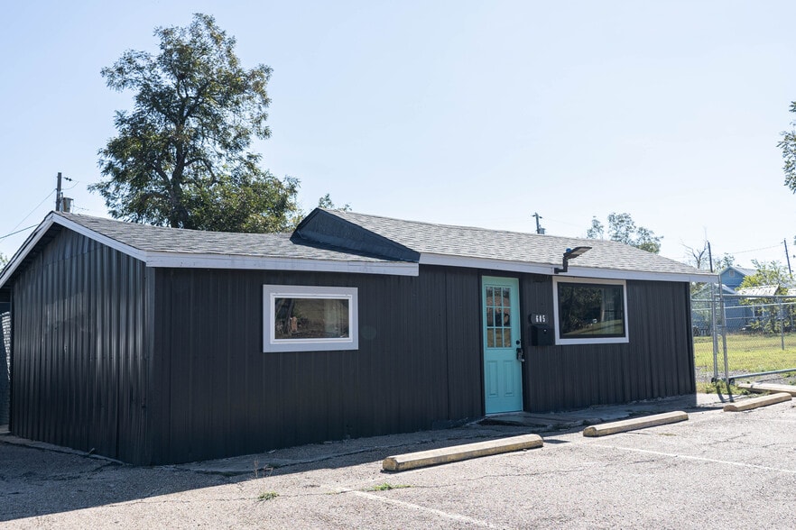 More Photos Of 603-605 S Martin Luther King Blvd, Temple Light Manufacturing For Lease