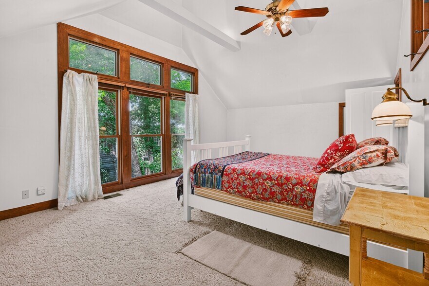 More Photos Of 812 W 10th St, Austin Office For Sale