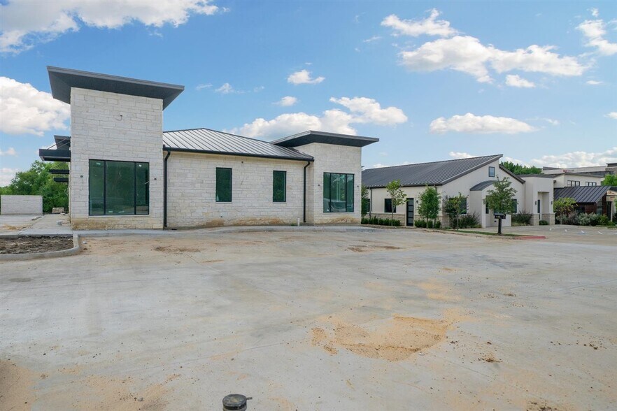 More Photos Of 420 N Kimball Ave, Southlake Medical For Lease