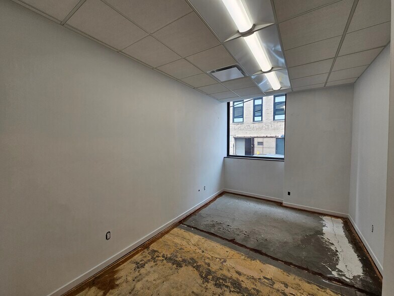 More Photos Of 710 Fifth Ave, Pittsburgh Office Residential For Sale