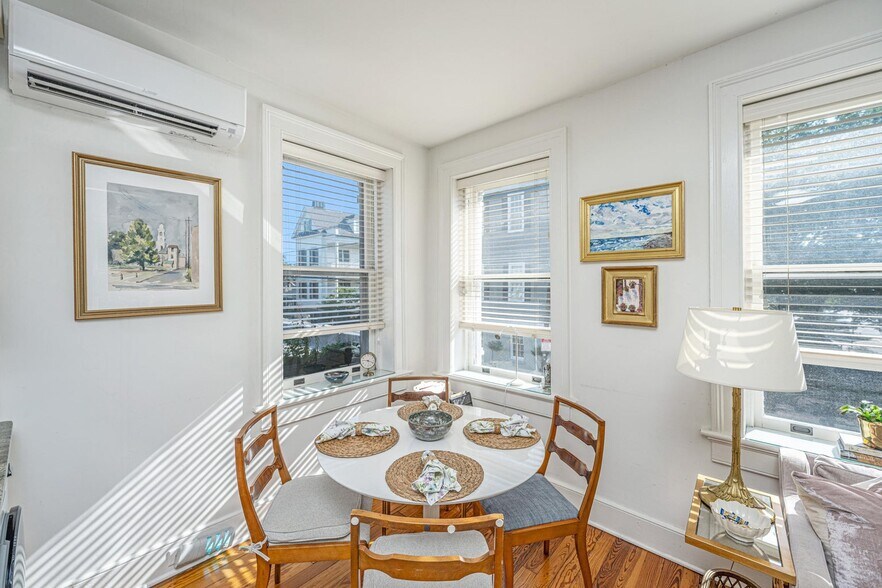 More Photos Of 90 Bull St, Charleston Storefront Retail Residential For Sale