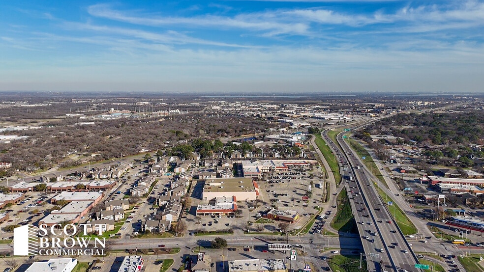 More Photos Of 717 Stemmons Fwy, Denton Unknown For Lease